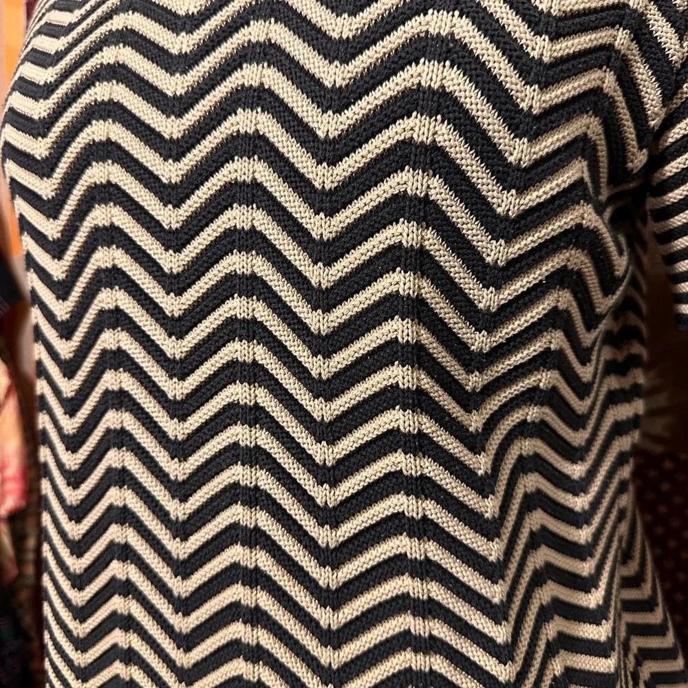 Talbots Chevron Patterned Top - Picture 2 of 5